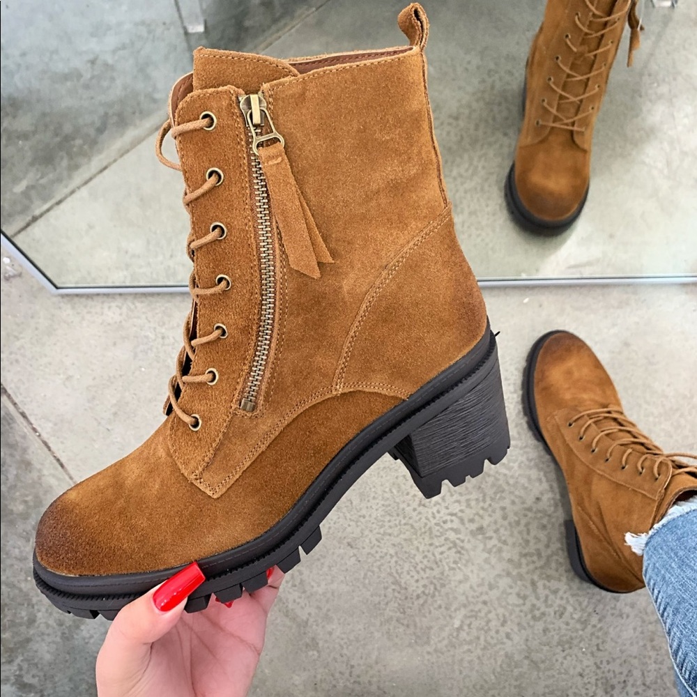 Woman’s boots